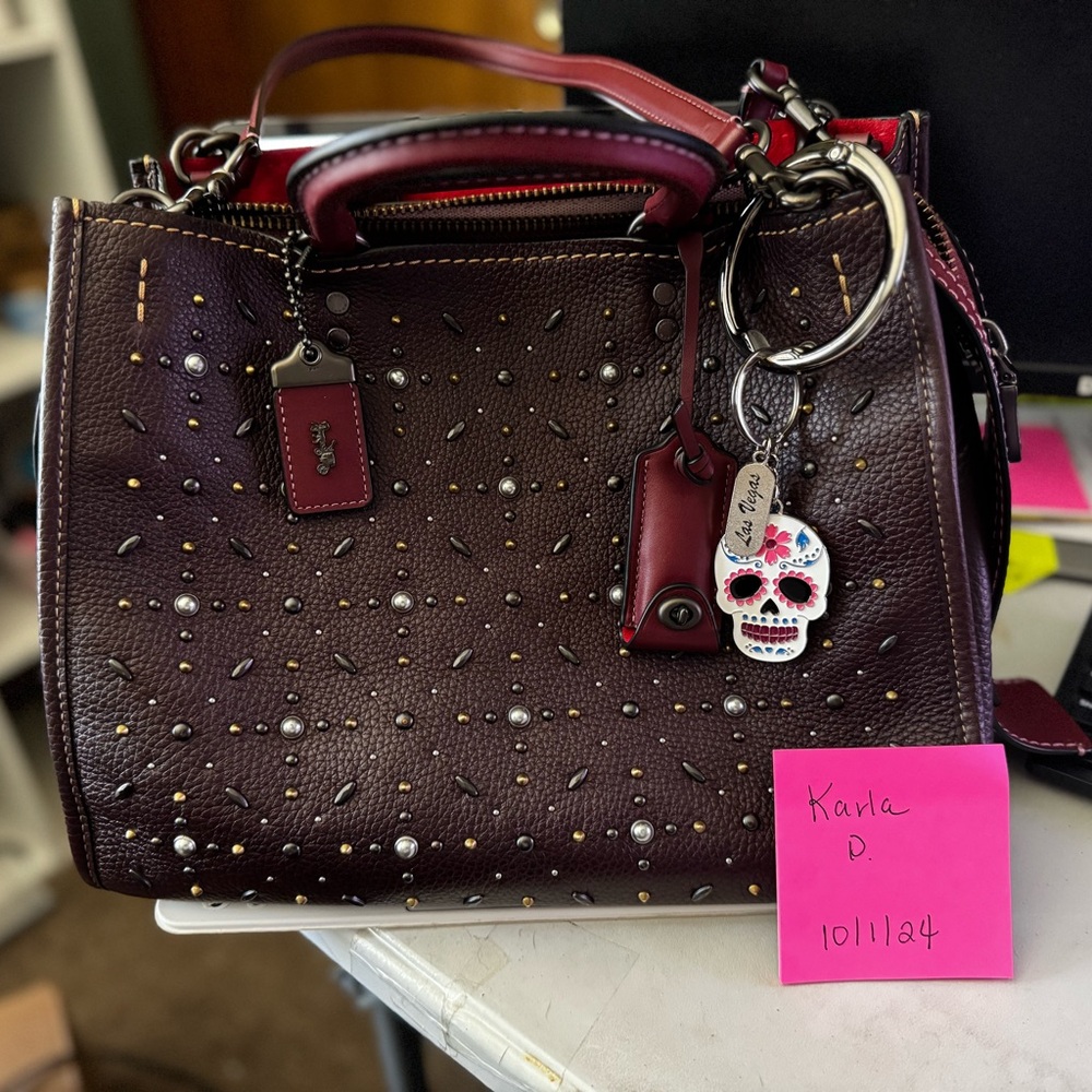 Coach 1941 Rogue Prairie with Rivets
